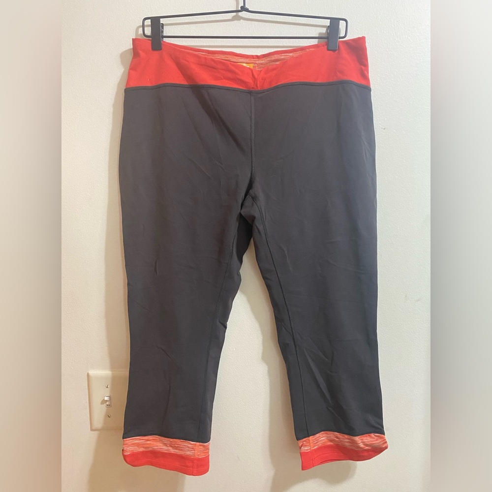 Lucy Size XL Orange and Grey Capris